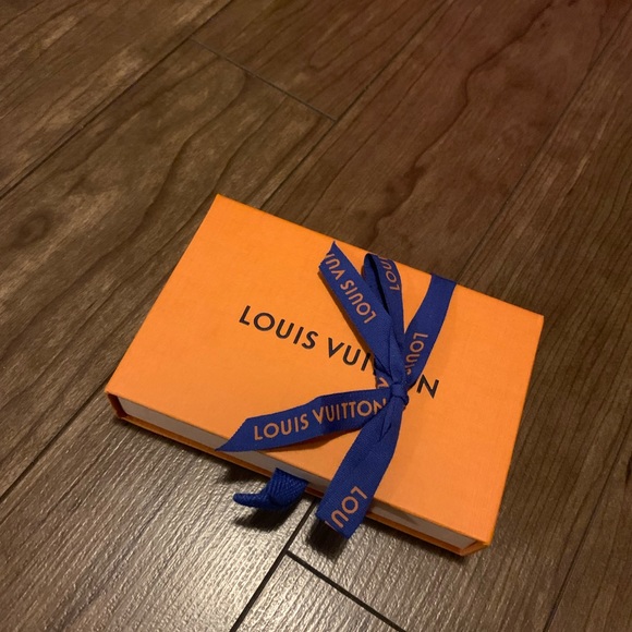 Authentic Louis Vuitton accessory box - Picture 5 of 6